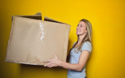 Packing Containers or Boxes: Which Is Right for Your Move?